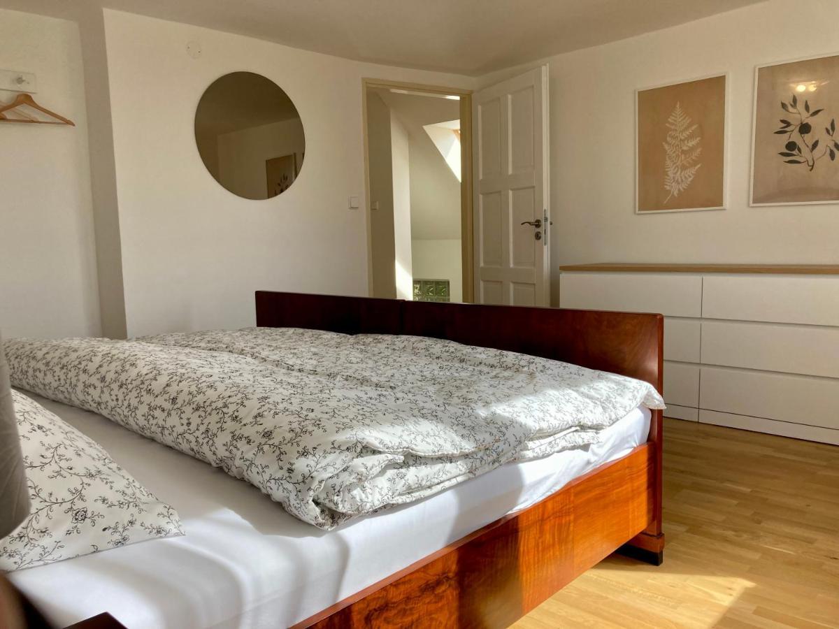Apartmanovy Dum Se Zahradou V Klidne Casti Prahy Прага Экстерьер фото