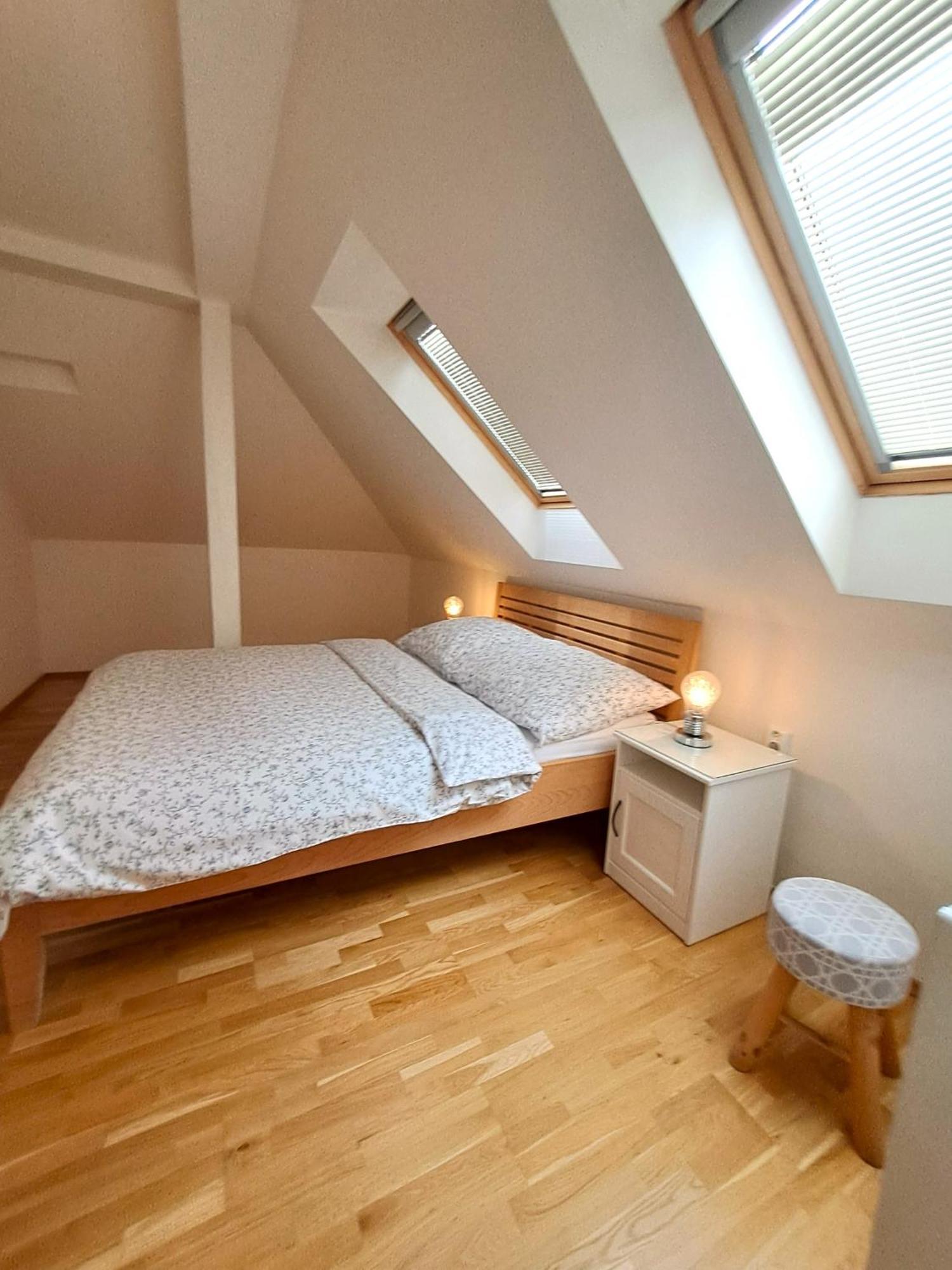 Apartmanovy Dum Se Zahradou V Klidne Casti Prahy Прага Экстерьер фото